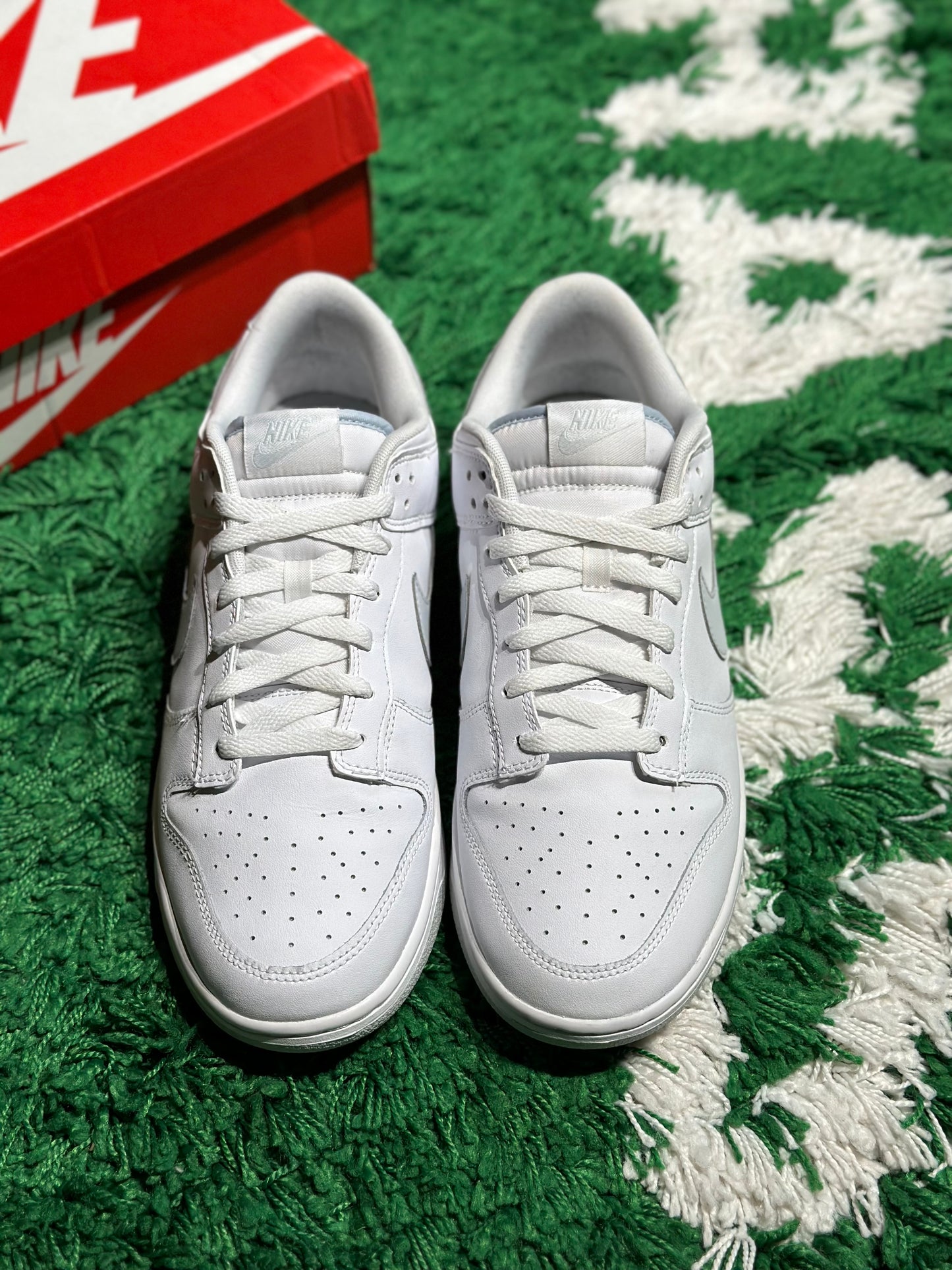 Size 11.5 (PREOWNED) Dunk Low White Pure Platinum