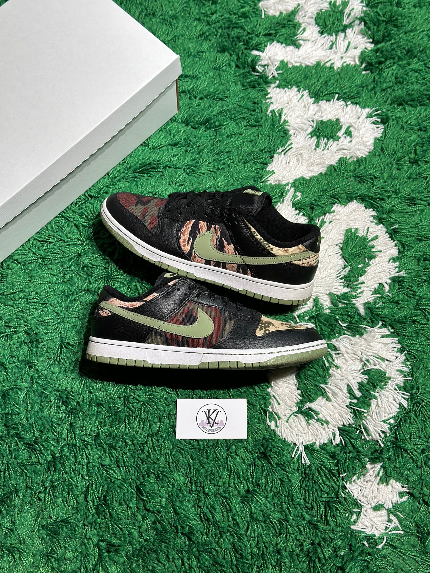 Size 10.5 (PREOWNED) Dunk Low Crazy Camo