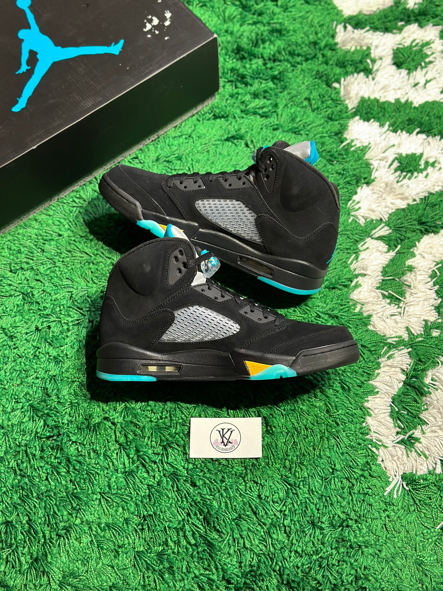 Size 13 (NEW) Jordan 5 Aqua