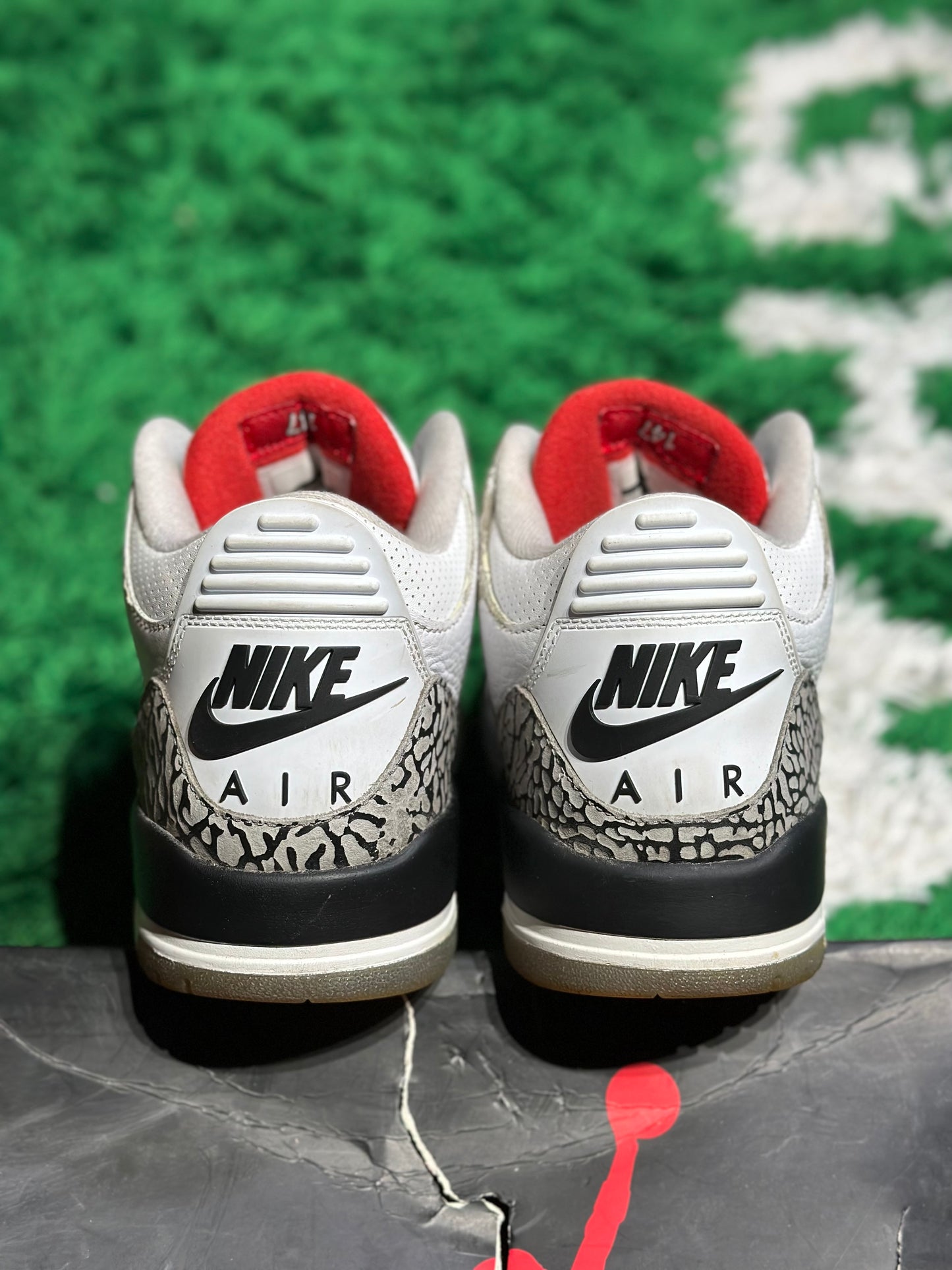 Size 9 (PREOWNED) Jordan 3 Free Throw Line