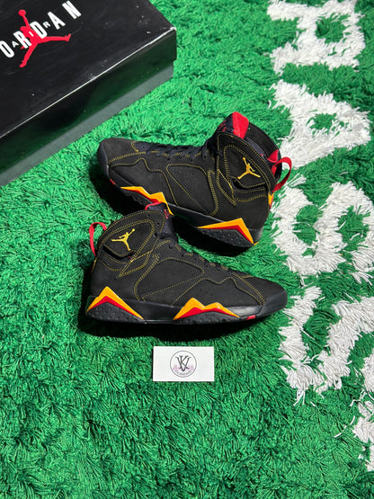 Size 9 (PREOWNED) Jordan 7 Citrus