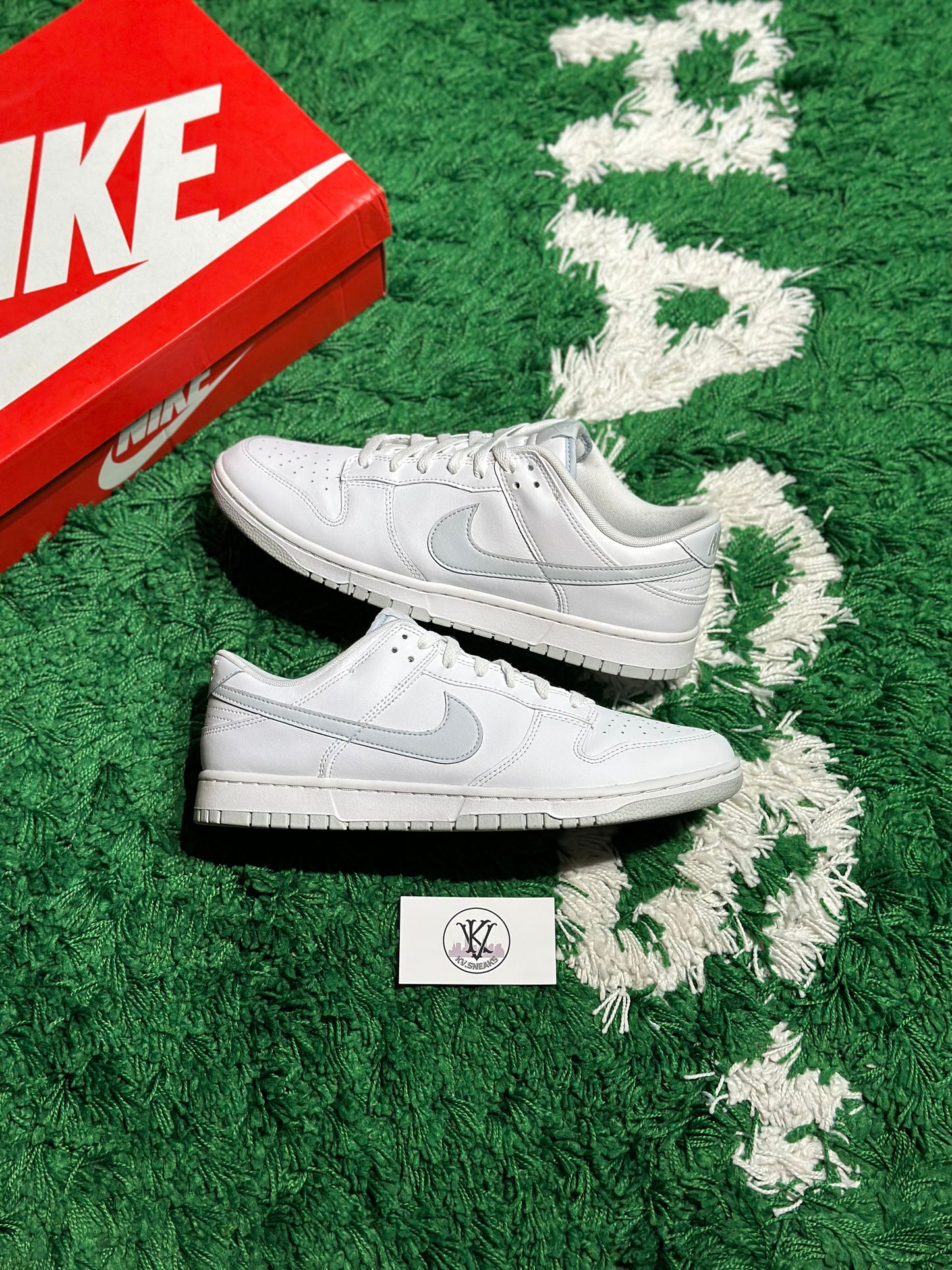 Size 11.5 (PREOWNED) Dunk Low White Pure Platinum