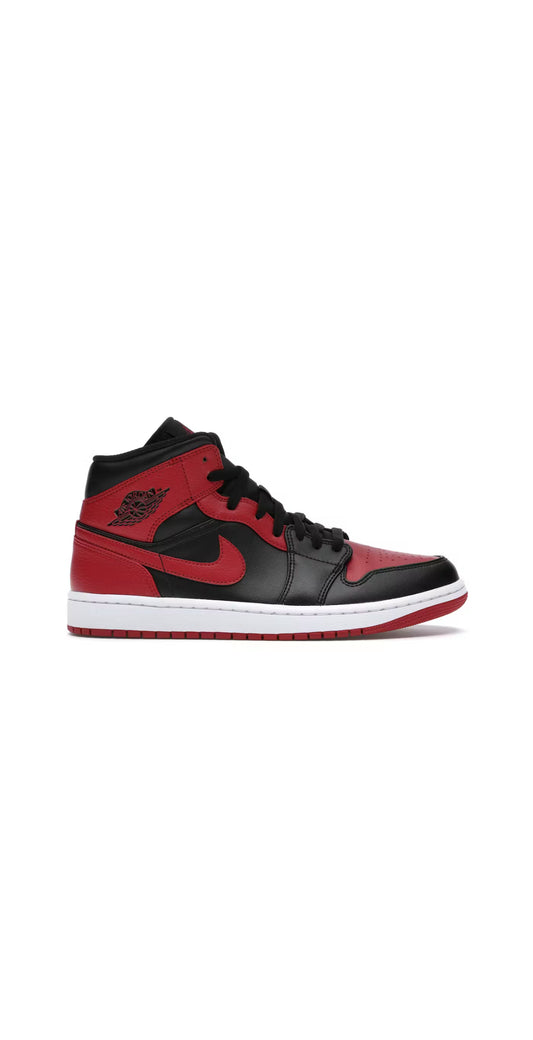 Size 10 (PREOWNED) Jordan 1 Mid Banned