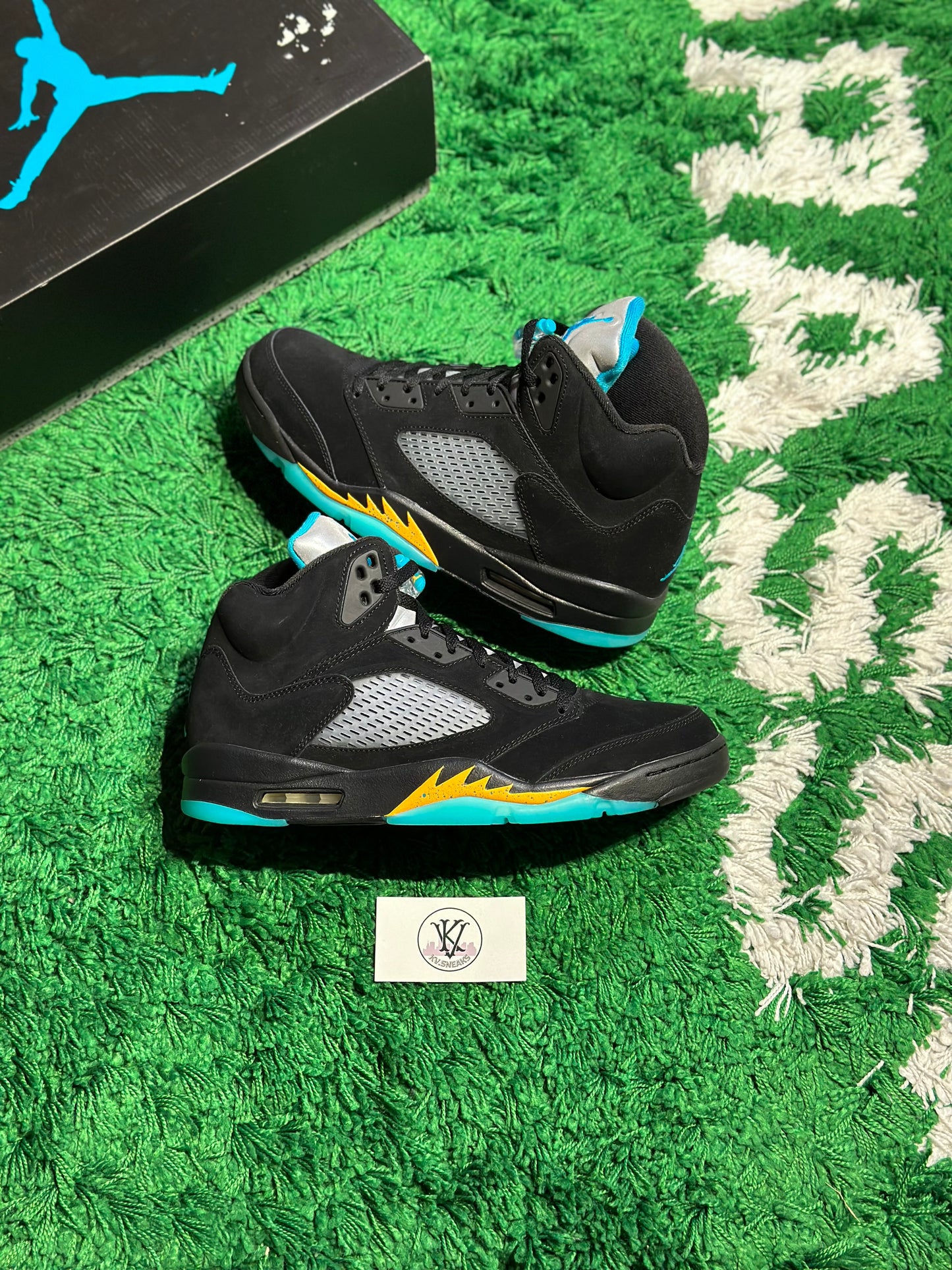 Size 13 (NEW) Jordan 5 Aqua