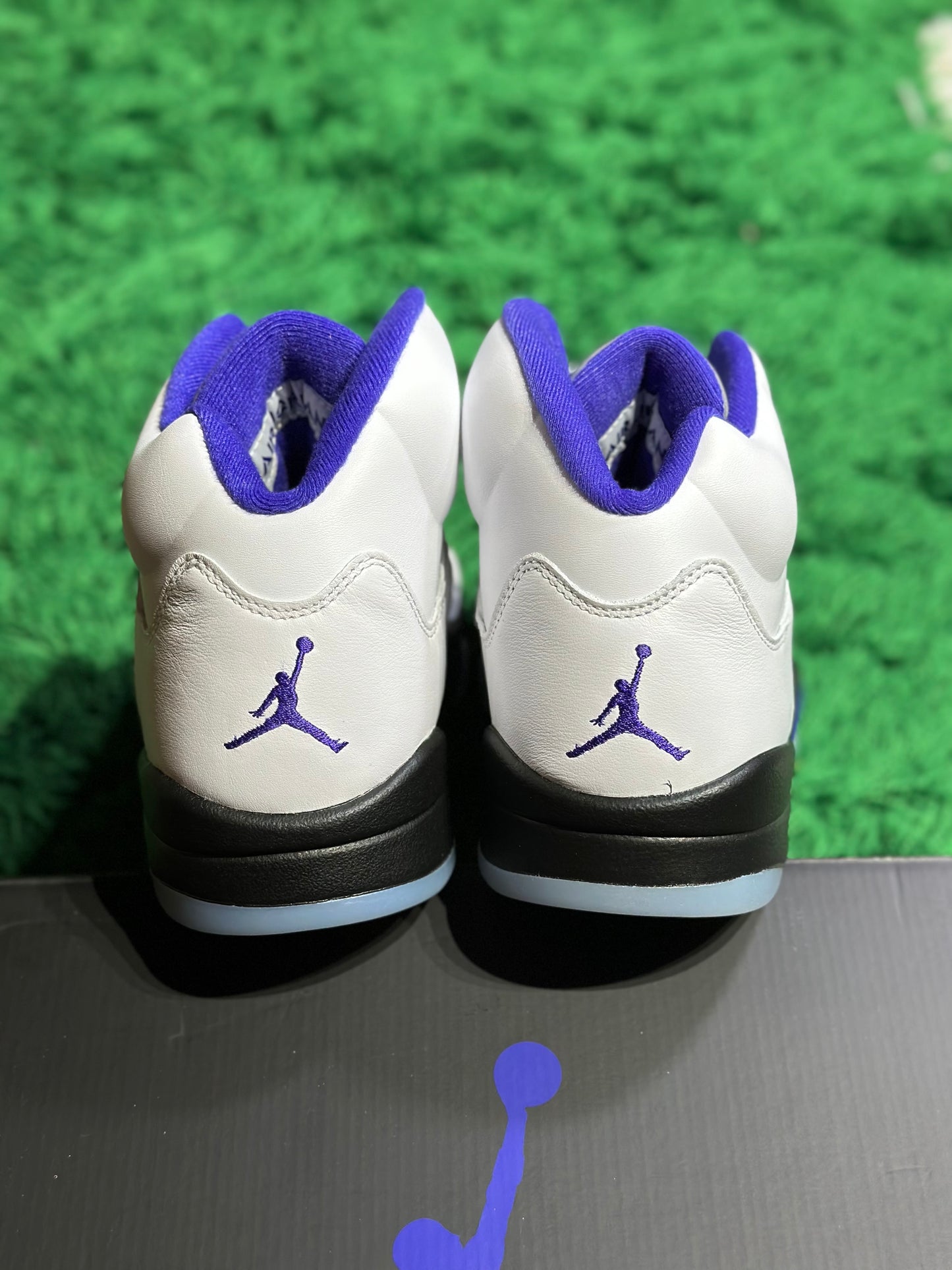 Size 10.5 (NEW) Jordan 5 Dark Concord