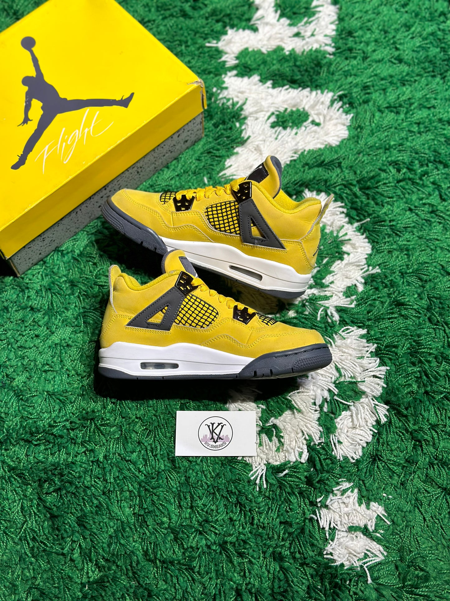 Size 5Y (PREOWNED) Jordan 4 Lightning