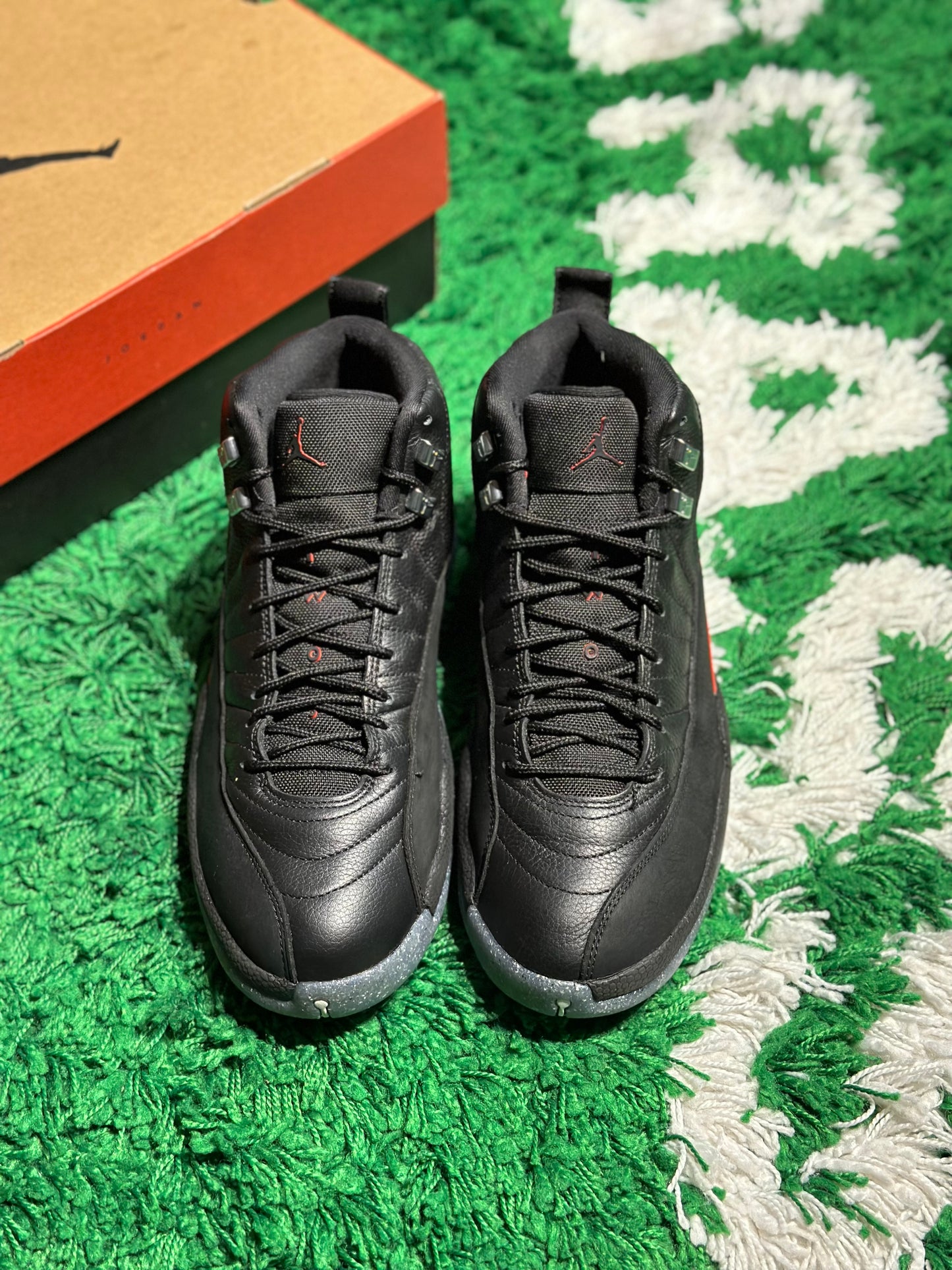 Size 9.5 (PREOWNED) Jordan 12 Utility