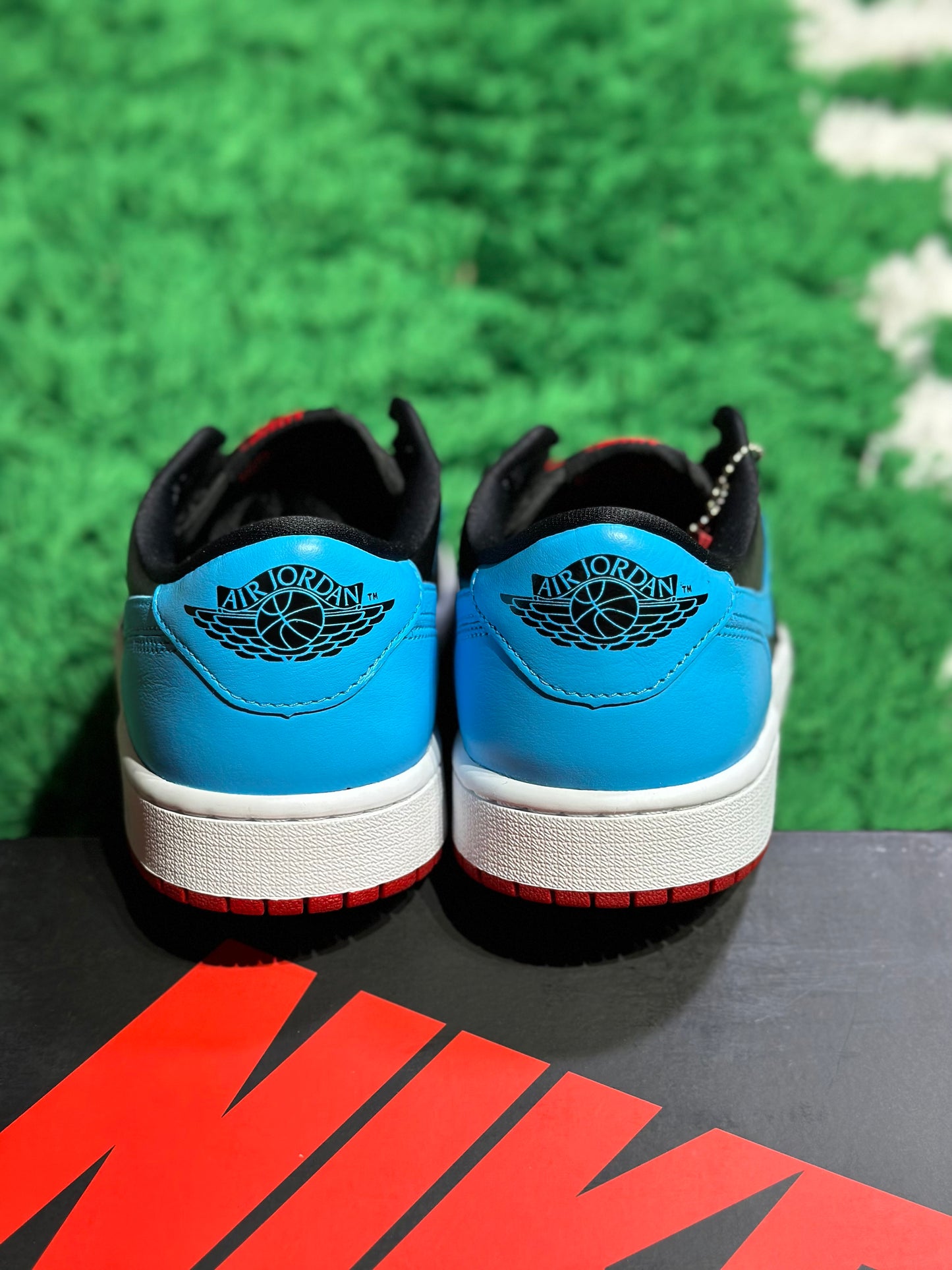 Size 9M (NEW) Jordan 1 Low NC To Chi